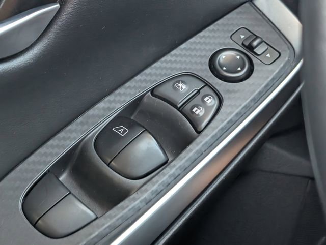 Used 2025 Nissan Sentra SR w/ SR Premium Package image 20