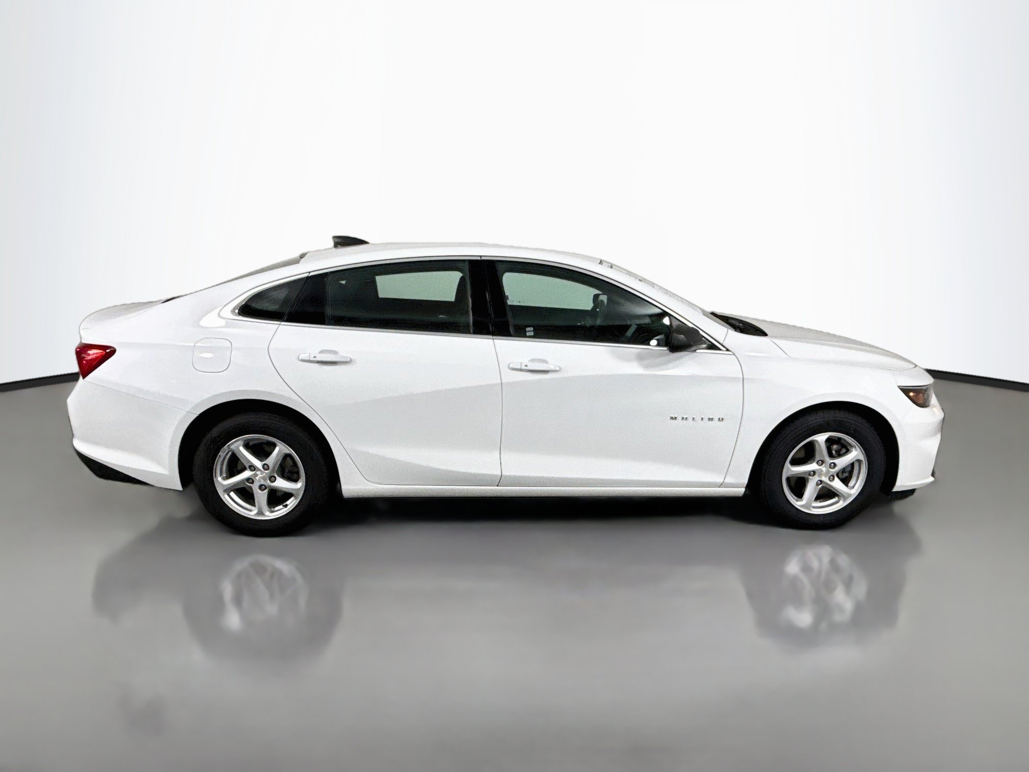 Used 2018 Chevrolet Malibu LS FWD image 8