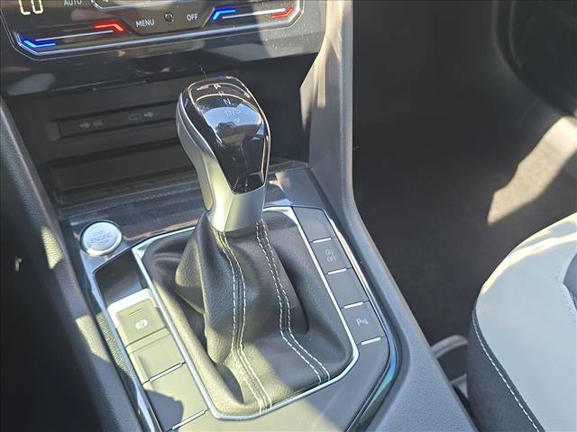 New 2026 Volkswagen Taos SE FWD image 17