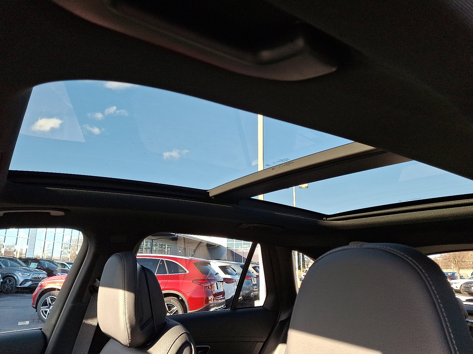 Used 2026 Mercedes-Benz GLC 300 4MATIC image 13