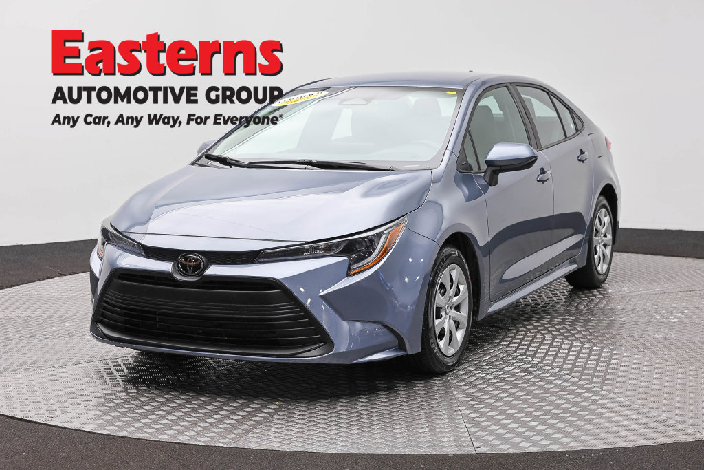 Used 2024 Toyota Corolla LE FWD image 1