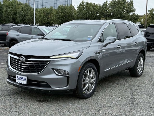 Used 2023 Buick Enclave Premium w/ Experience Buick Package FWD image 5