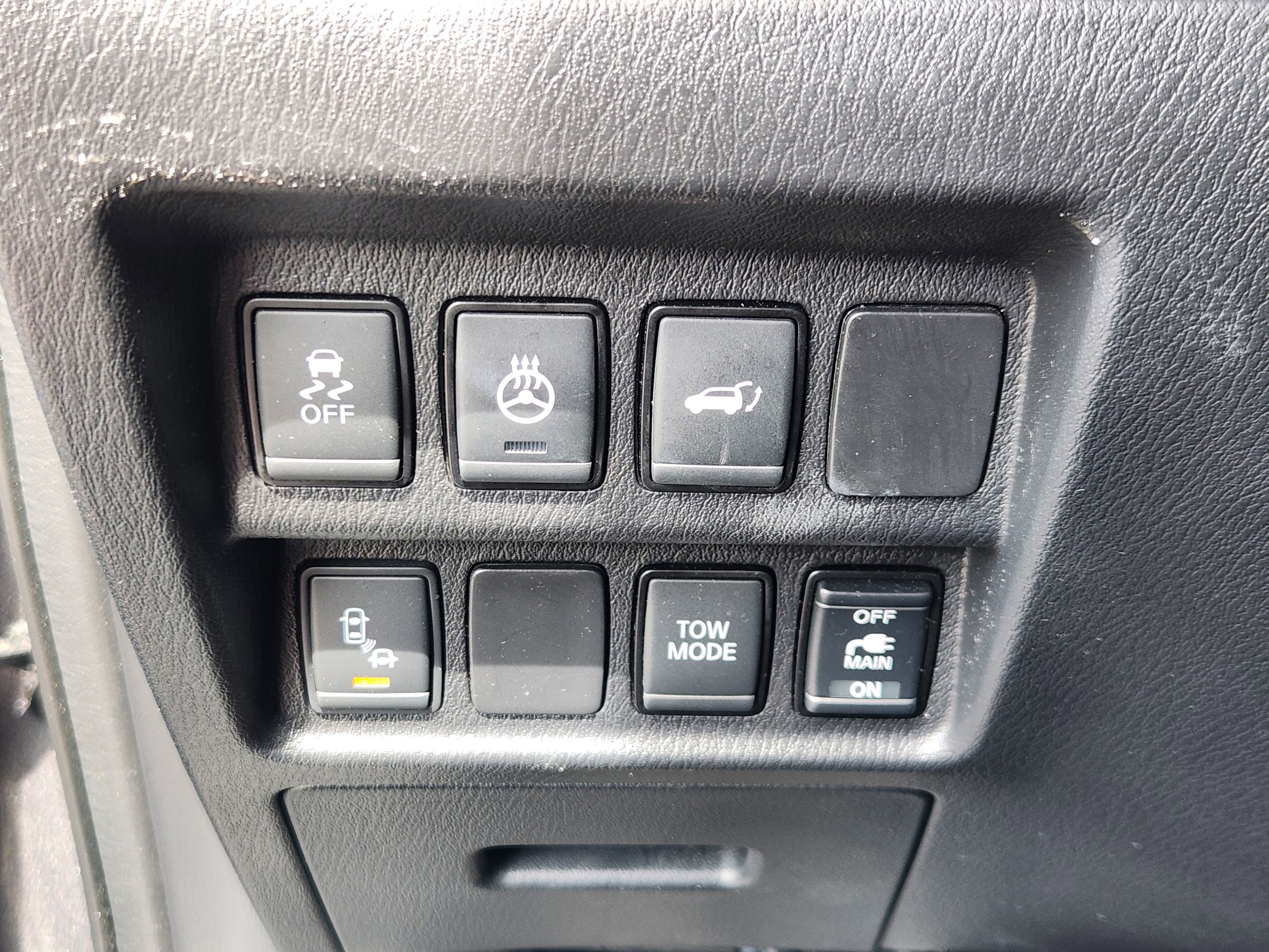 Used 2020 Nissan Pathfinder SL image 29