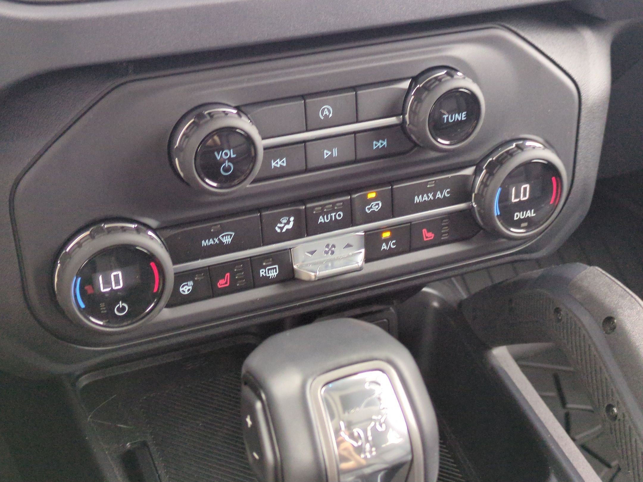 Used 2025 Ford Bronco Badlands AWD/4WD image 25