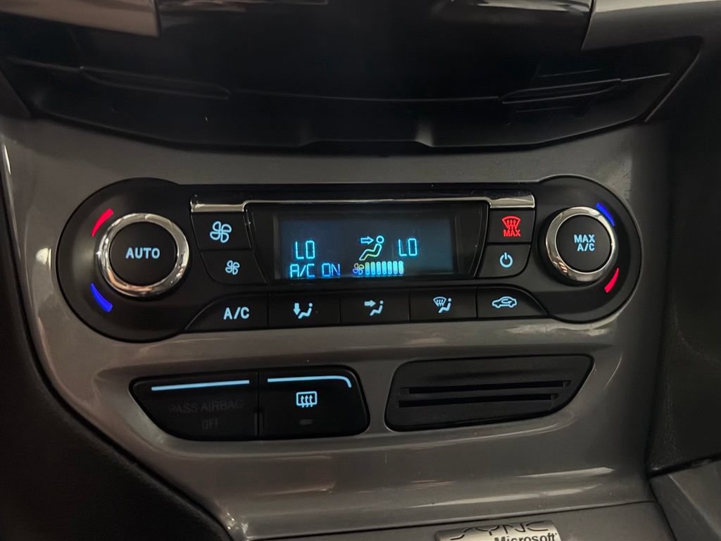 Used 2012 Ford Focus Titanium FWD image 19