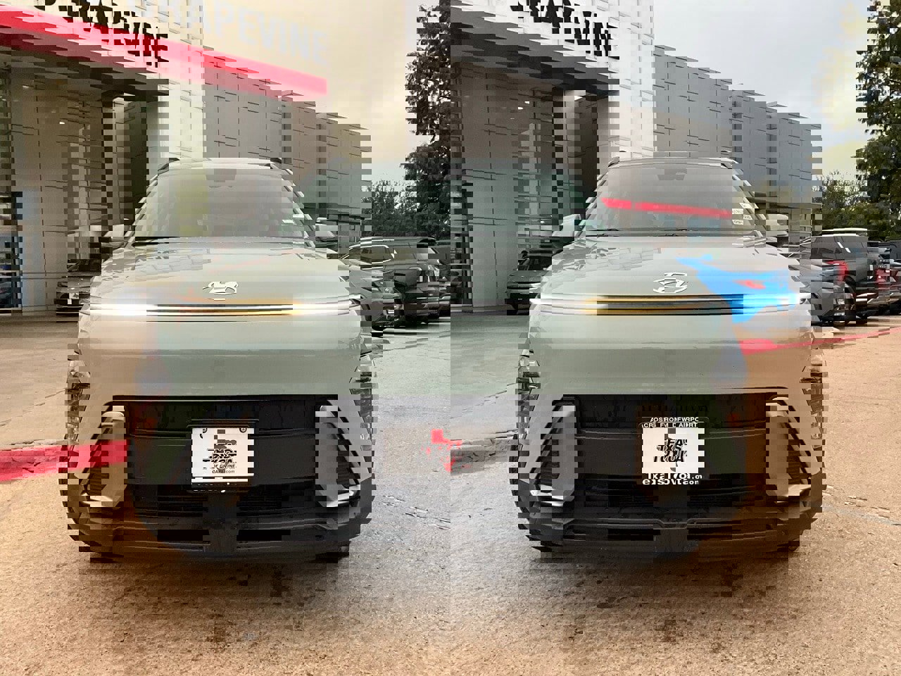 Used 2025 Hyundai Kona SEL image 4