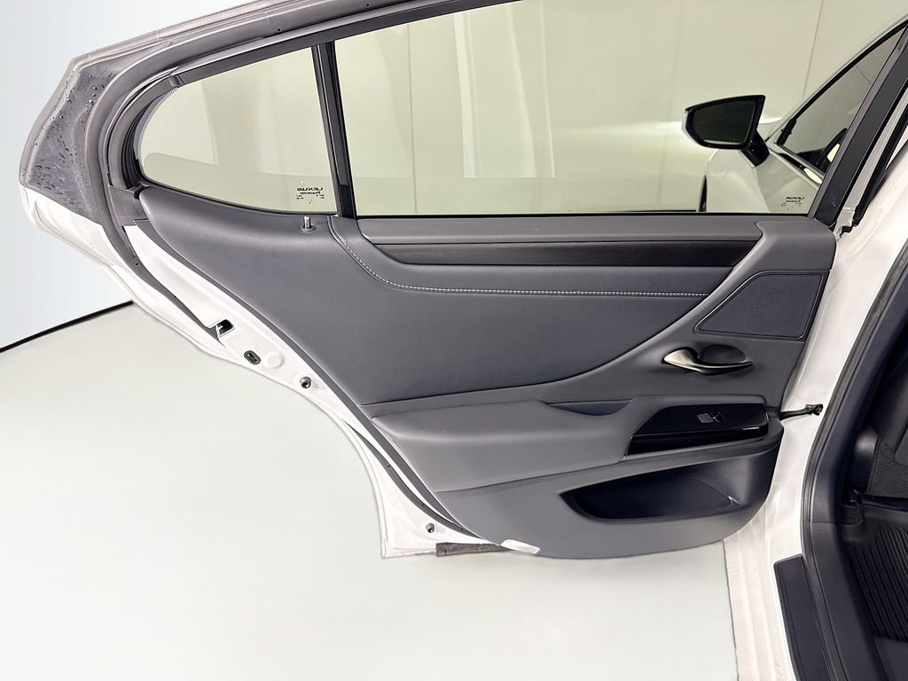 Certified 2025 Lexus ES 300h w/ Premium Package FWD image 26