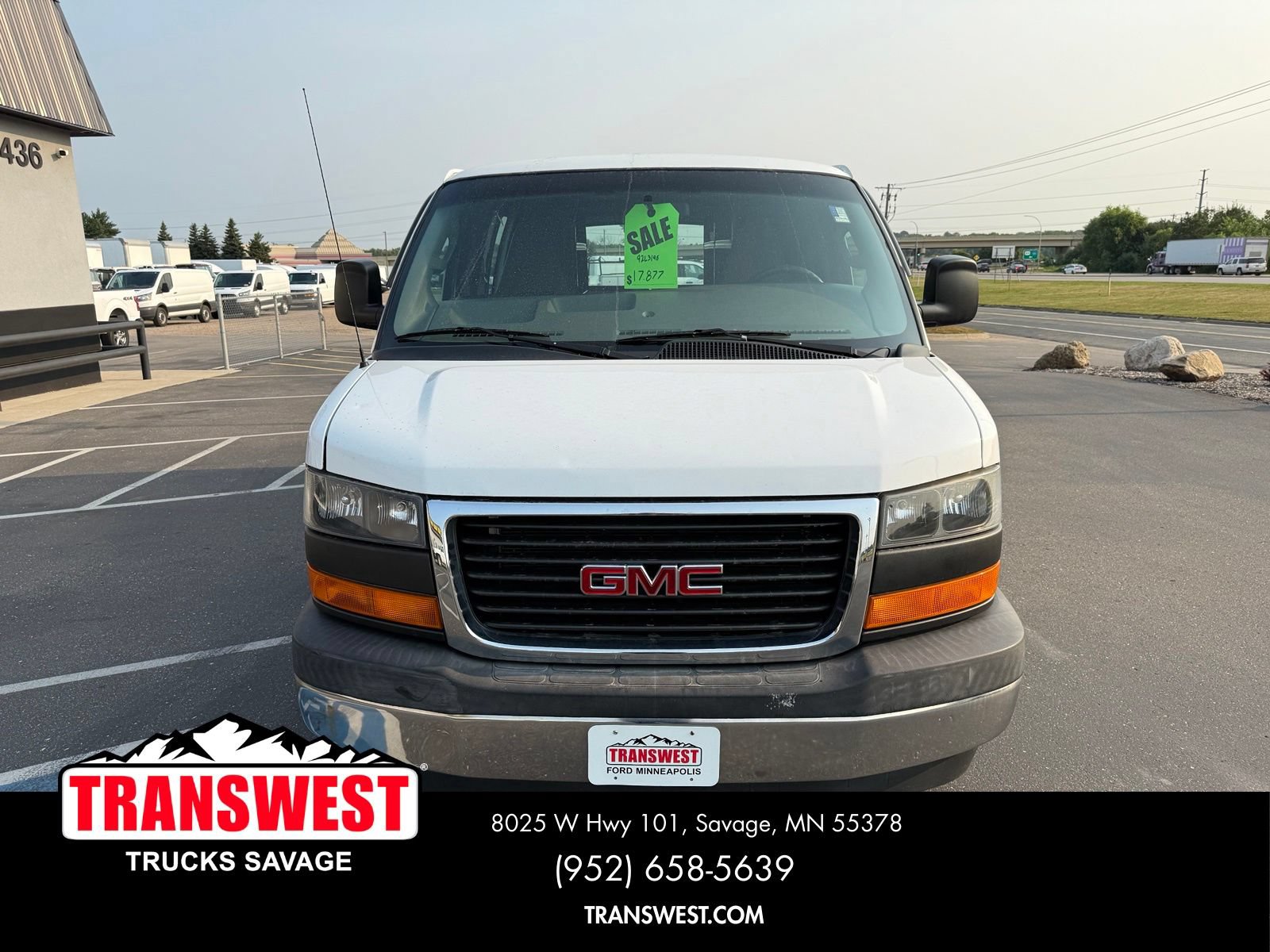 Used 2017 GMC Savana 2500 RWD image 16