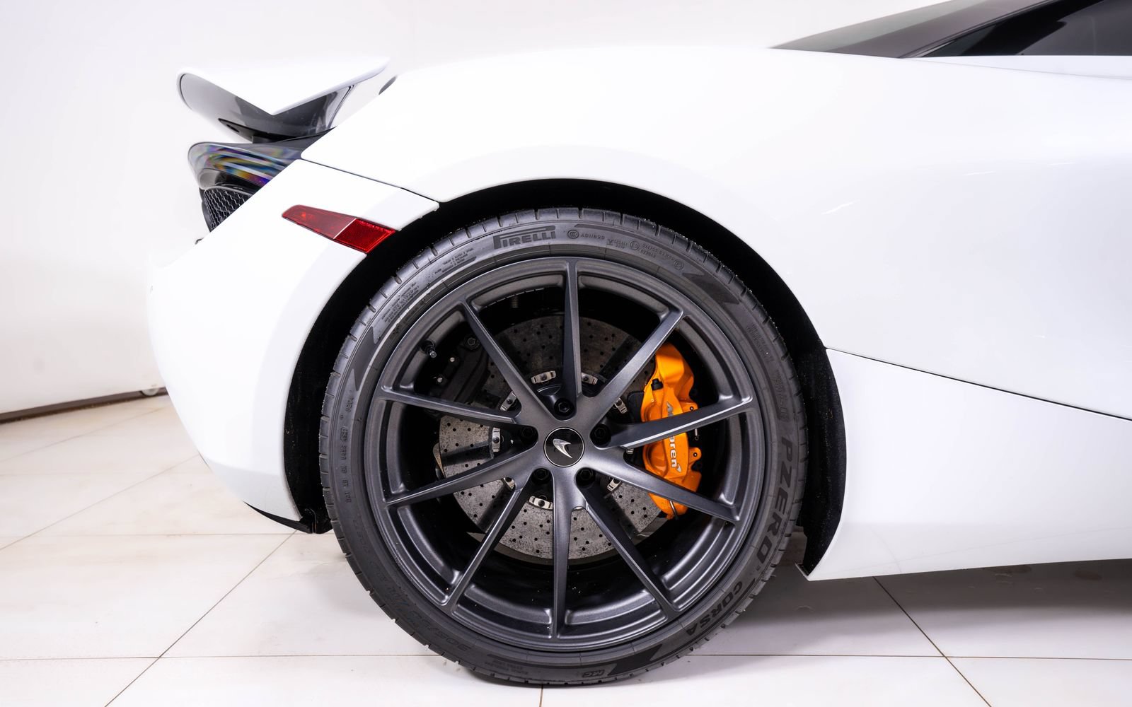 Used 2021 McLaren 720S Performance RWD image 20