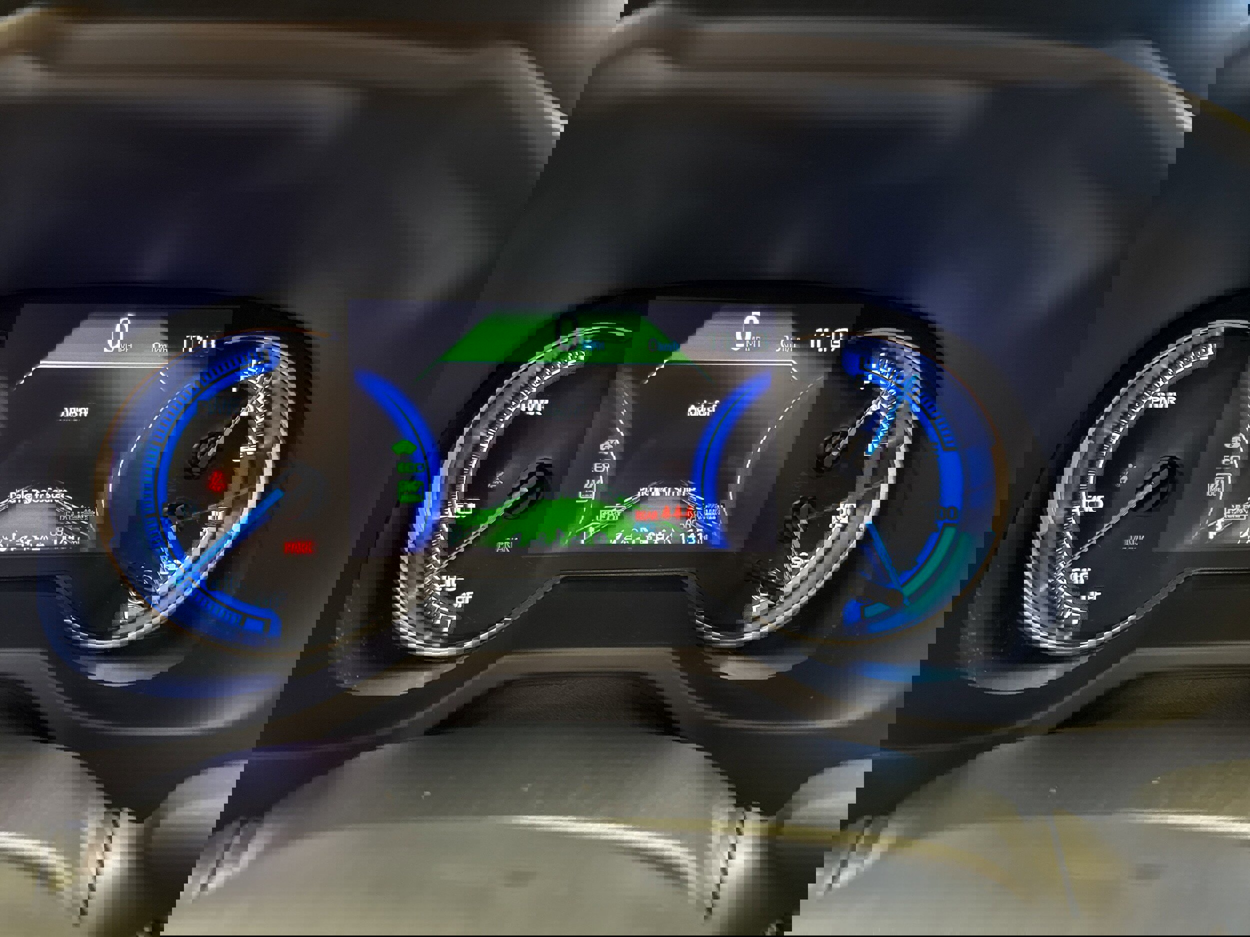 Used 2024 Toyota RAV4 SE w/ Weather & Moonroof Package image 38