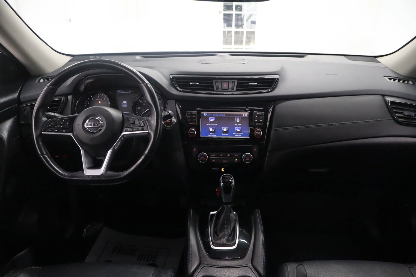 Used 2017 Nissan Rogue SL w/ SL Premium Package AWD/4WD image 24