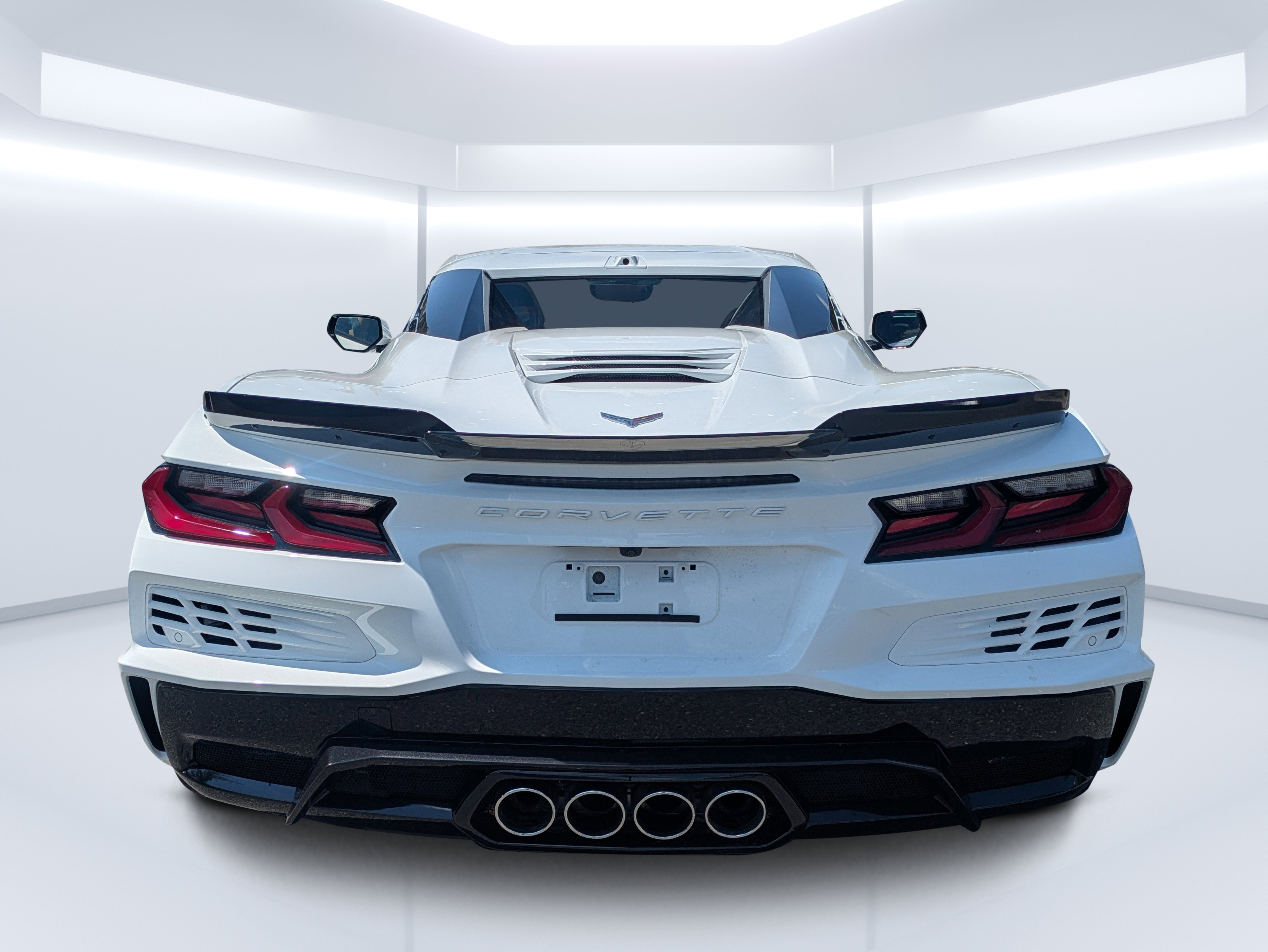 Used 2024 Chevrolet Corvette Z06 RWD image 4