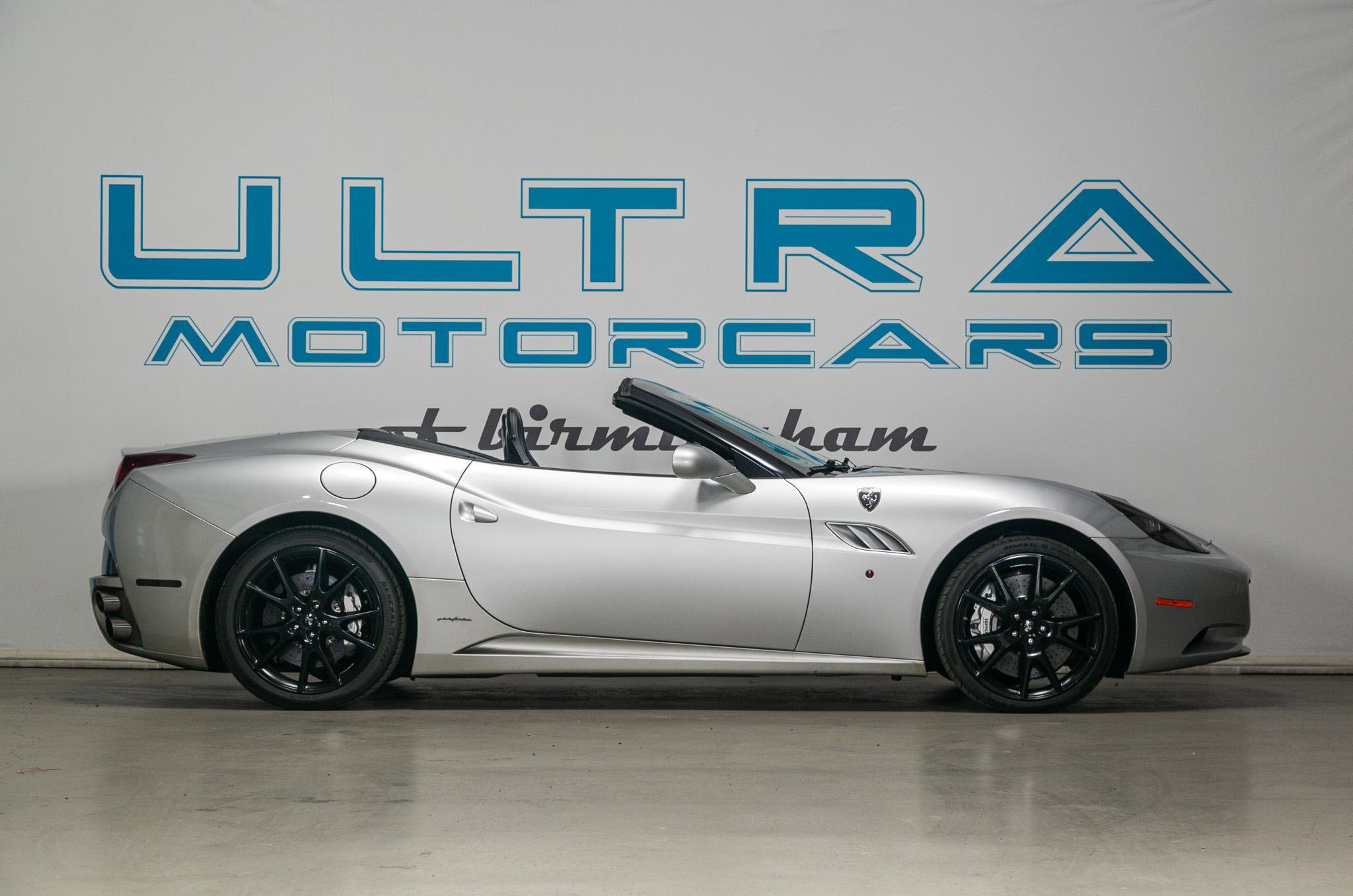 Used 2012 Ferrari California image 7