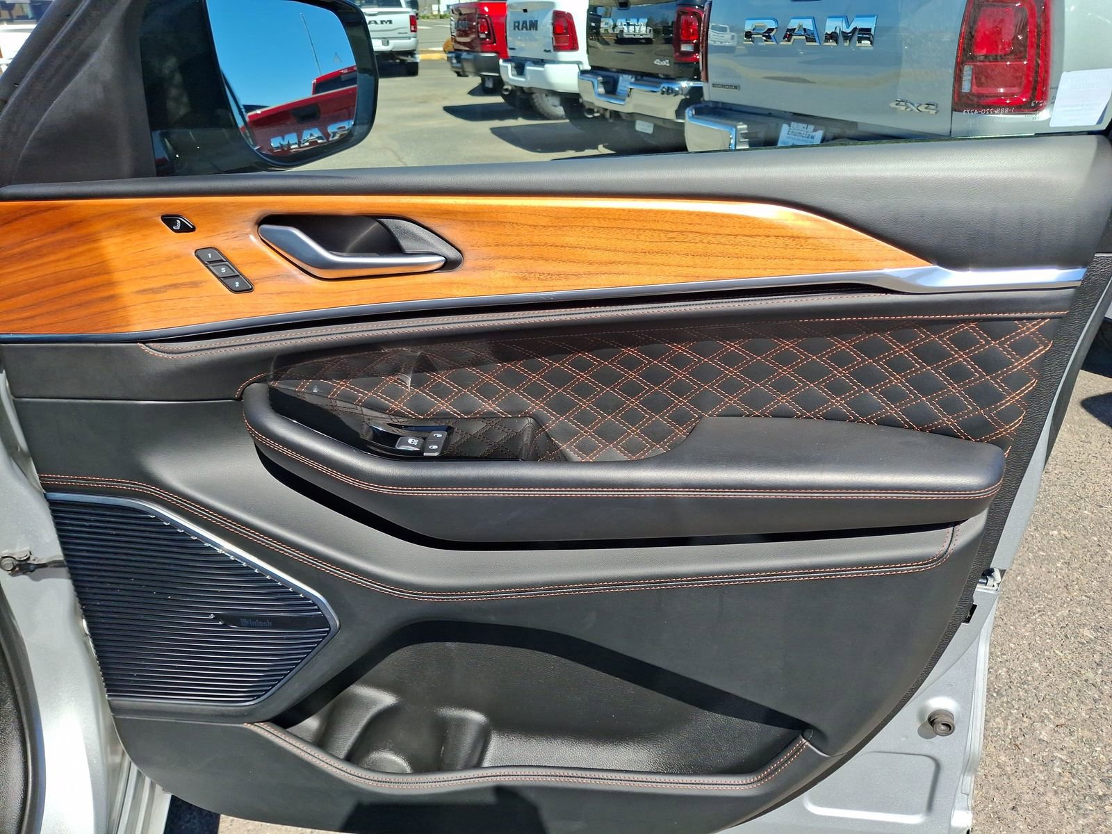 Certified 2022 Jeep Grand Cherokee Summit image 26