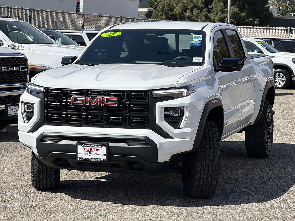 Used 2025 GMC Canyon Elevation AWD/4WD image 3