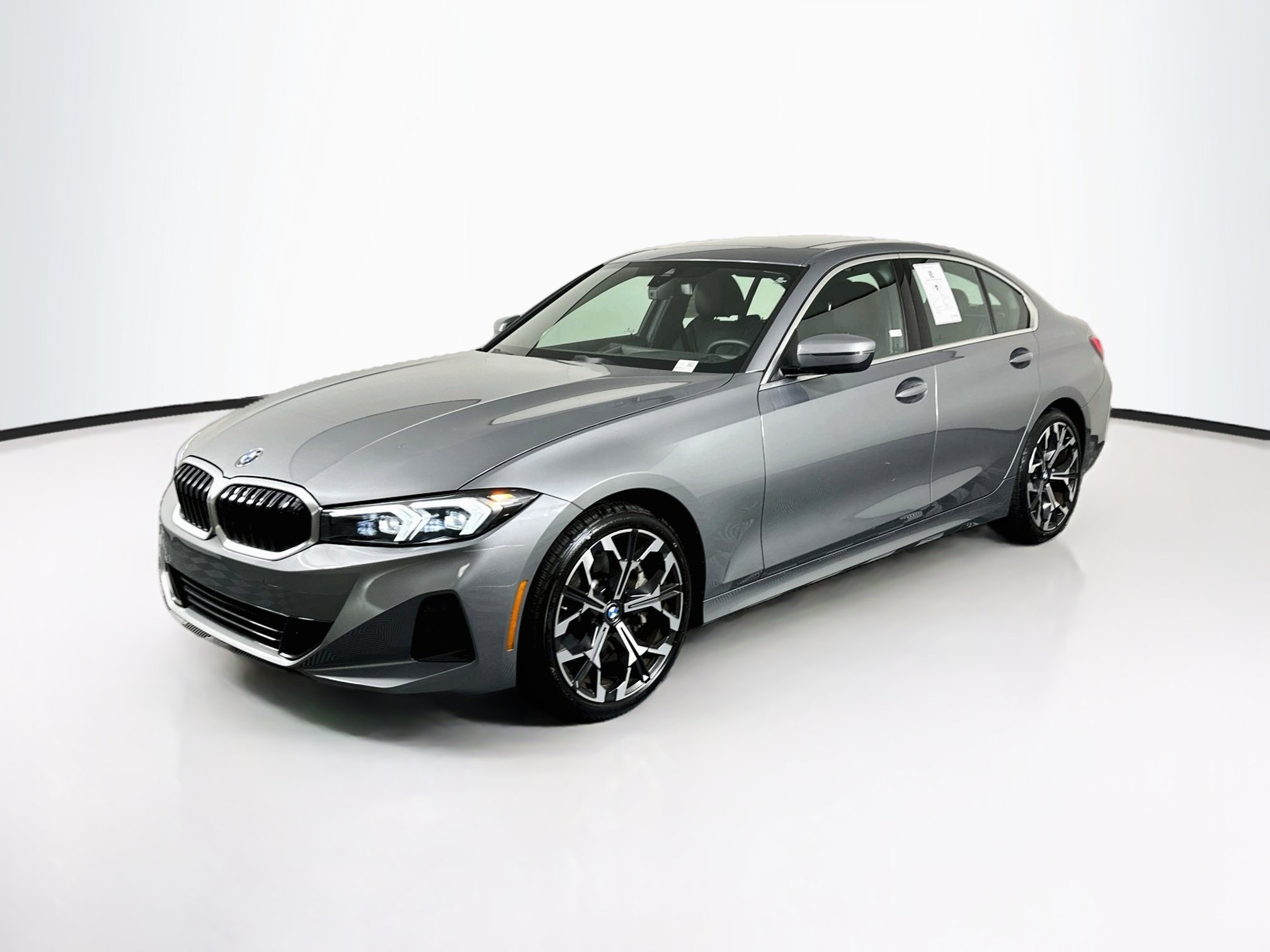 Used 2026 BMW 330i Sedan w/ Premium Package RWD image 3