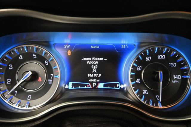 Used 2021 Chrysler 300 Touring AWD/4WD image 15