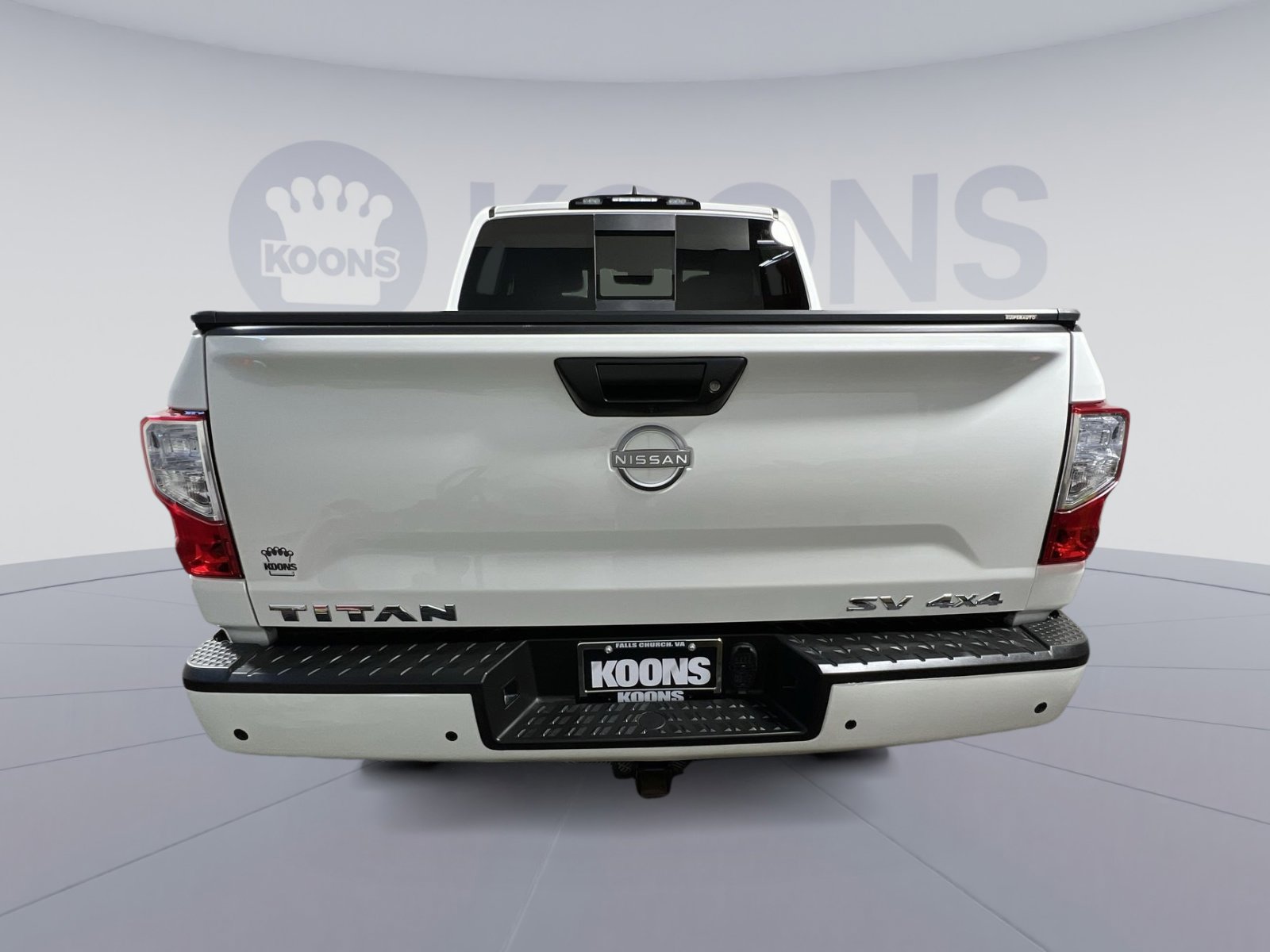 Used 2024 Nissan Titan SV w/ SV Convenience Package image 5