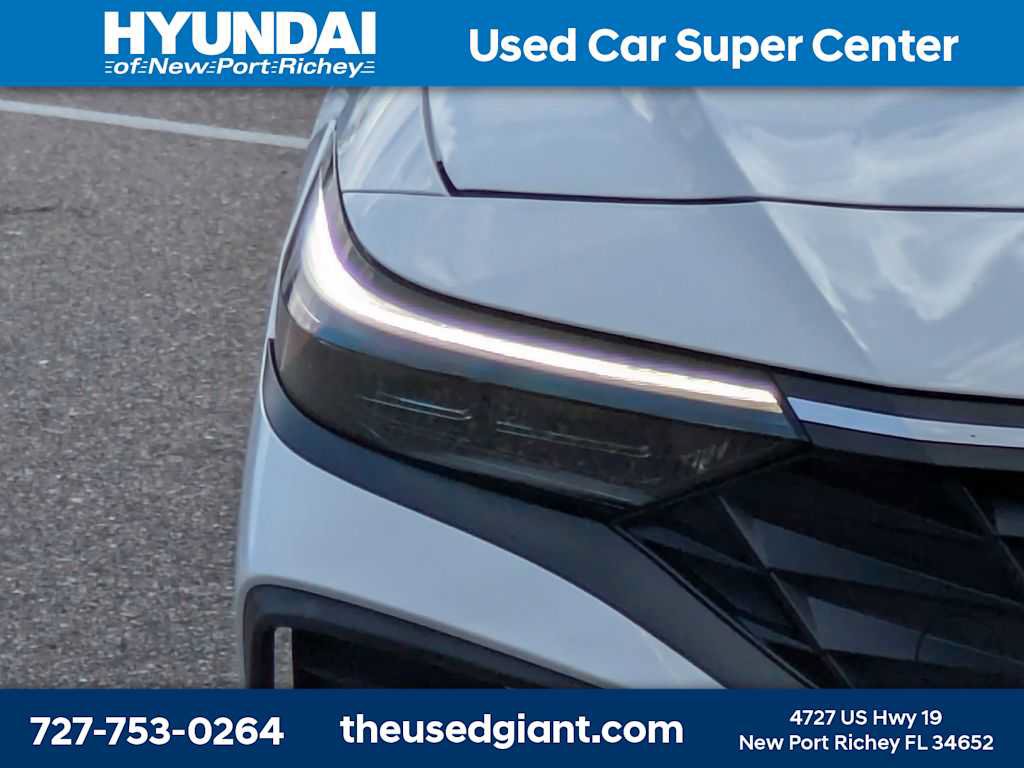 Certified 2024 Hyundai Elantra SEL FWD image 9
