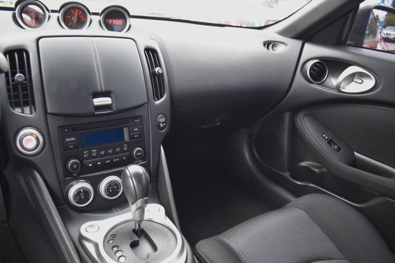 Used 2016 Nissan 370Z Touring w/ Aerodynamics Package image 14