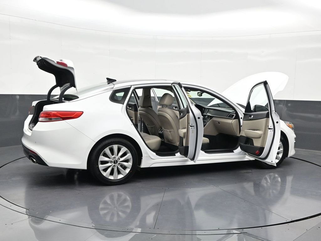 Used 2016 Kia Optima EX w/ Premium Package FWD image 32