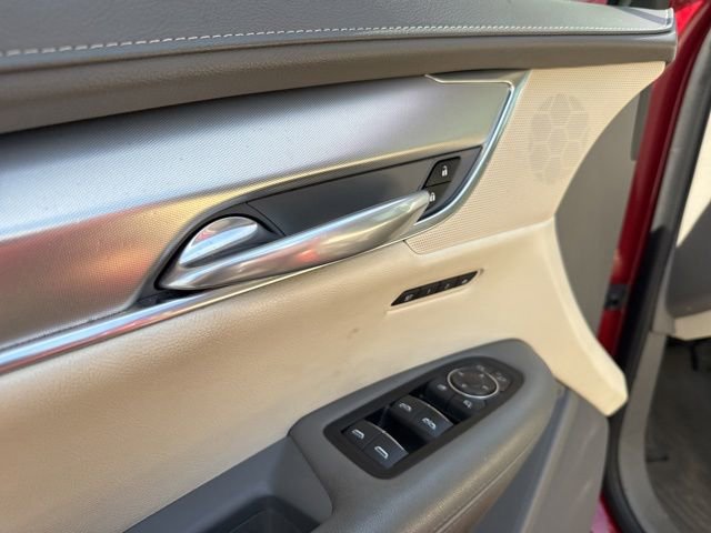 Used 2019 Cadillac XT5 Luxury AWD/4WD image 12