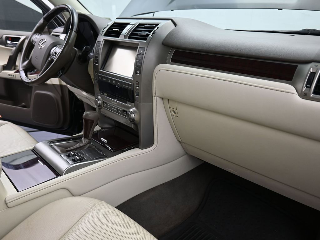 Used 2019 Lexus GX 460 Premium w/ Premium Package image 19