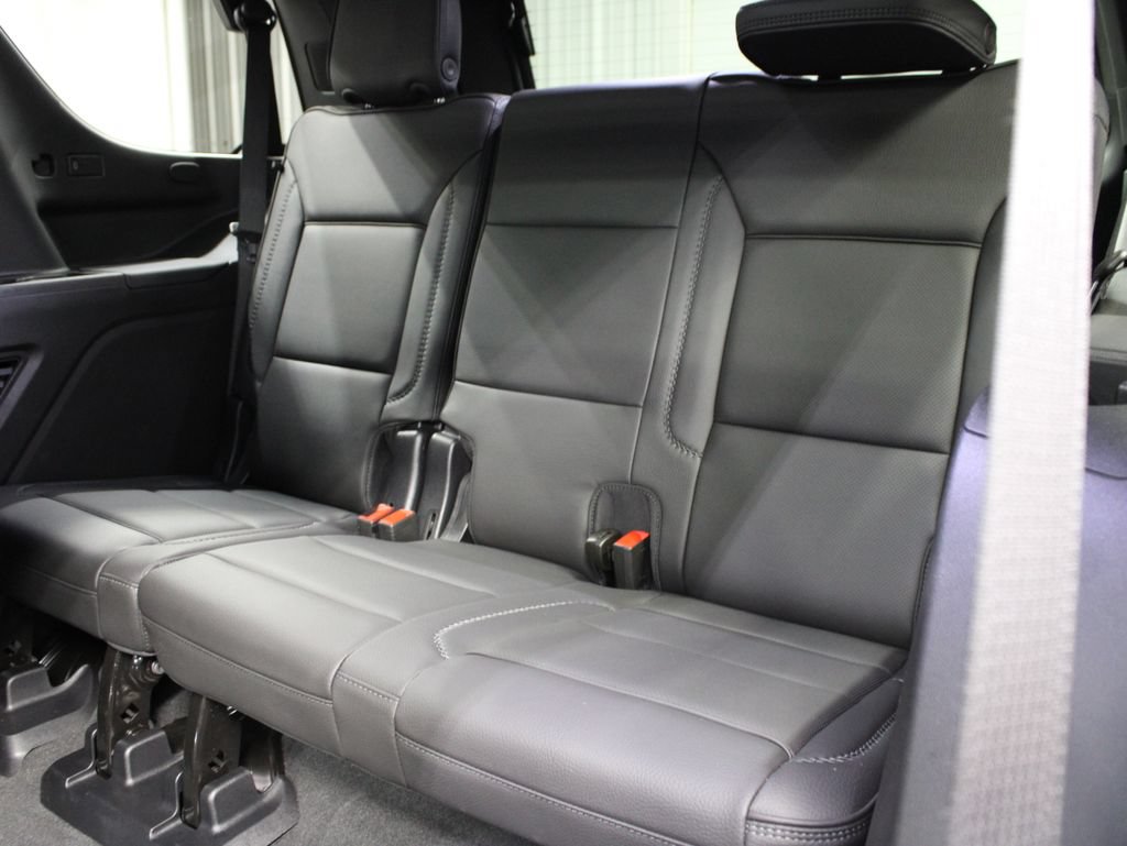 Used 2025 GMC Yukon Denali w/ Denali Reserve Package AWD/4WD image 18