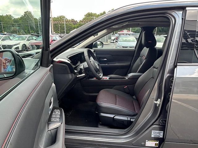 New 2025 Nissan Kicks SR w/ SR Premium Package AWD/4WD image 16