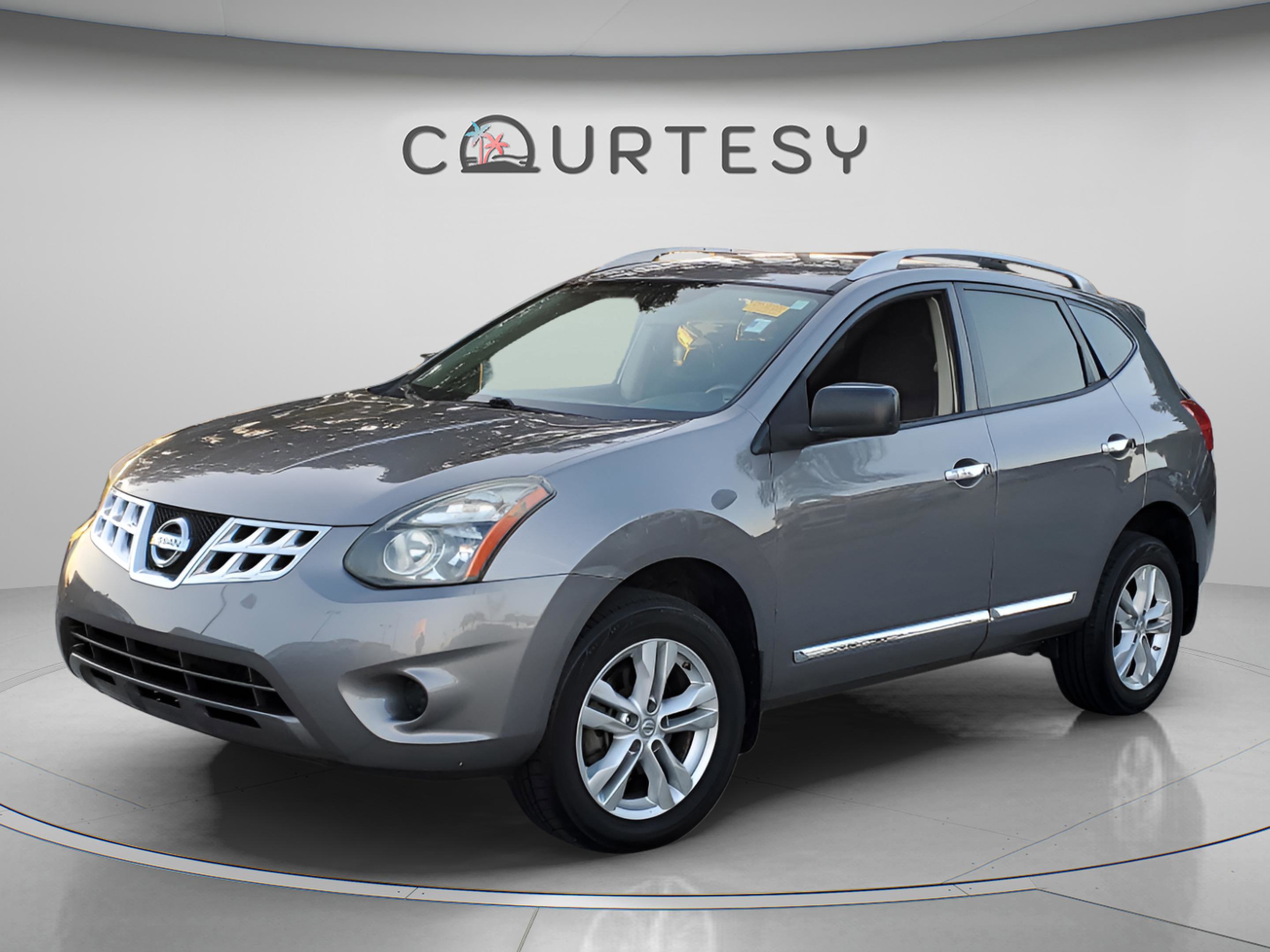 Used 2015 Nissan Rogue S w/ Convenience Package image 1
