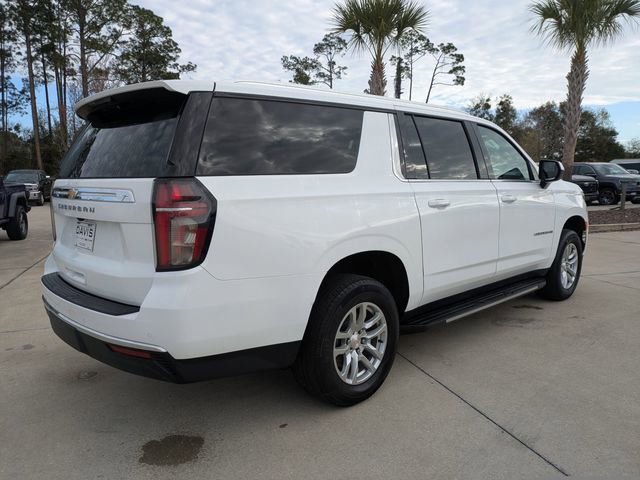 Used 2024 Chevrolet Suburban LT image 4