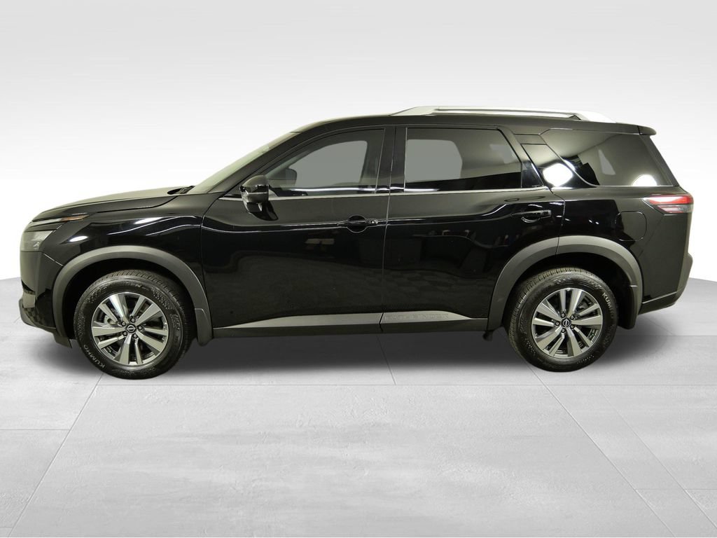 Used 2025 Nissan Pathfinder SL AWD/4WD image 6
