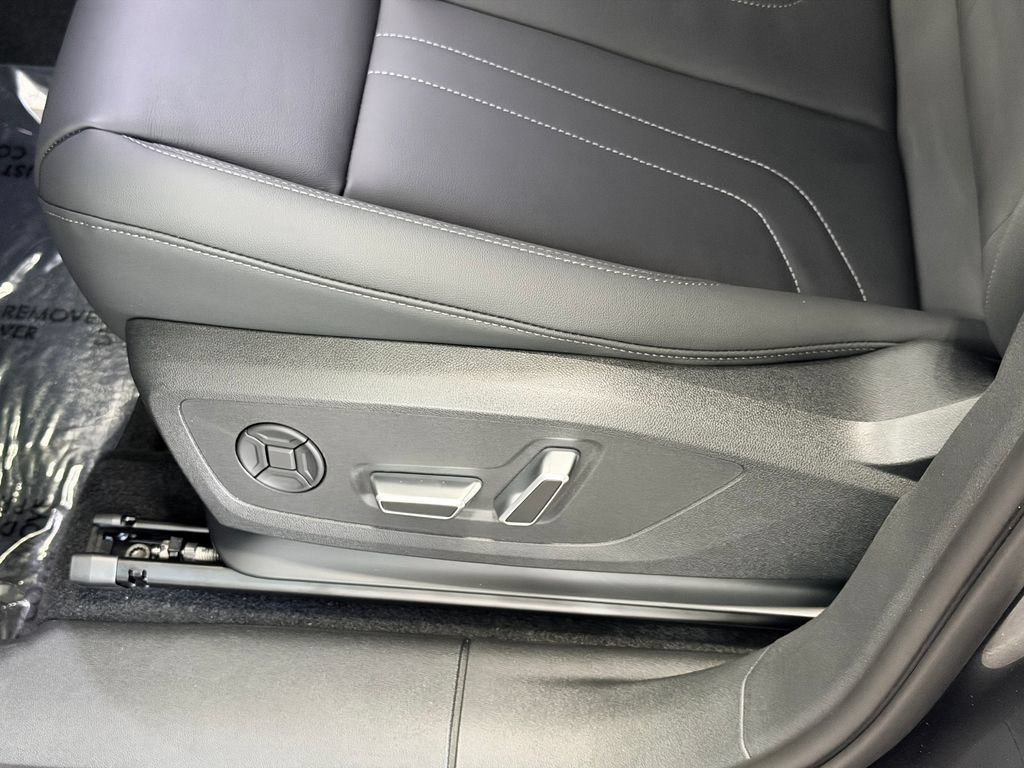 New 2026 Audi Q3 quattro 2.0T AWD/4WD image 24