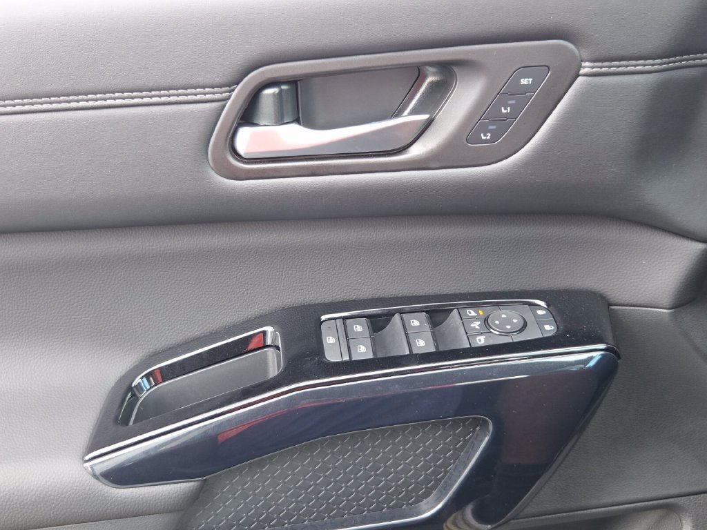 New 2026 Nissan Pathfinder Platinum w/ Accent Package FWD image 30