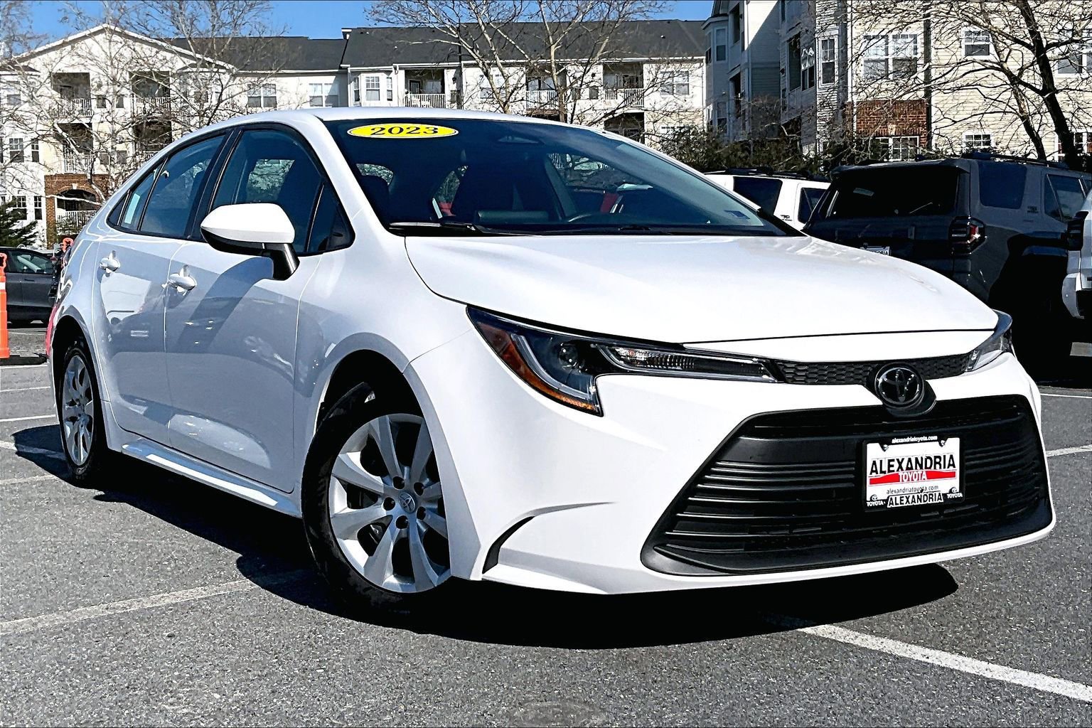 Used 2023 Toyota Corolla LE image 2
