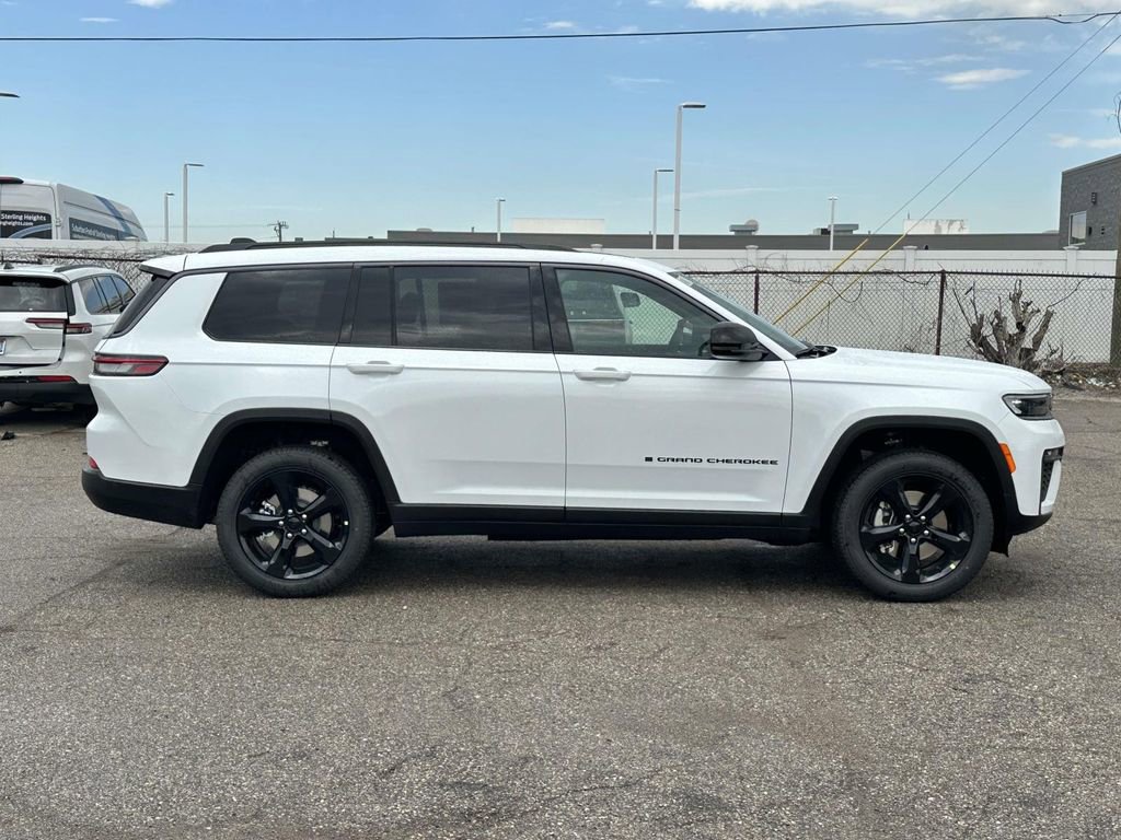 New 2026 Jeep Grand Cherokee L Limited w/ Limited Altitude Package image 2