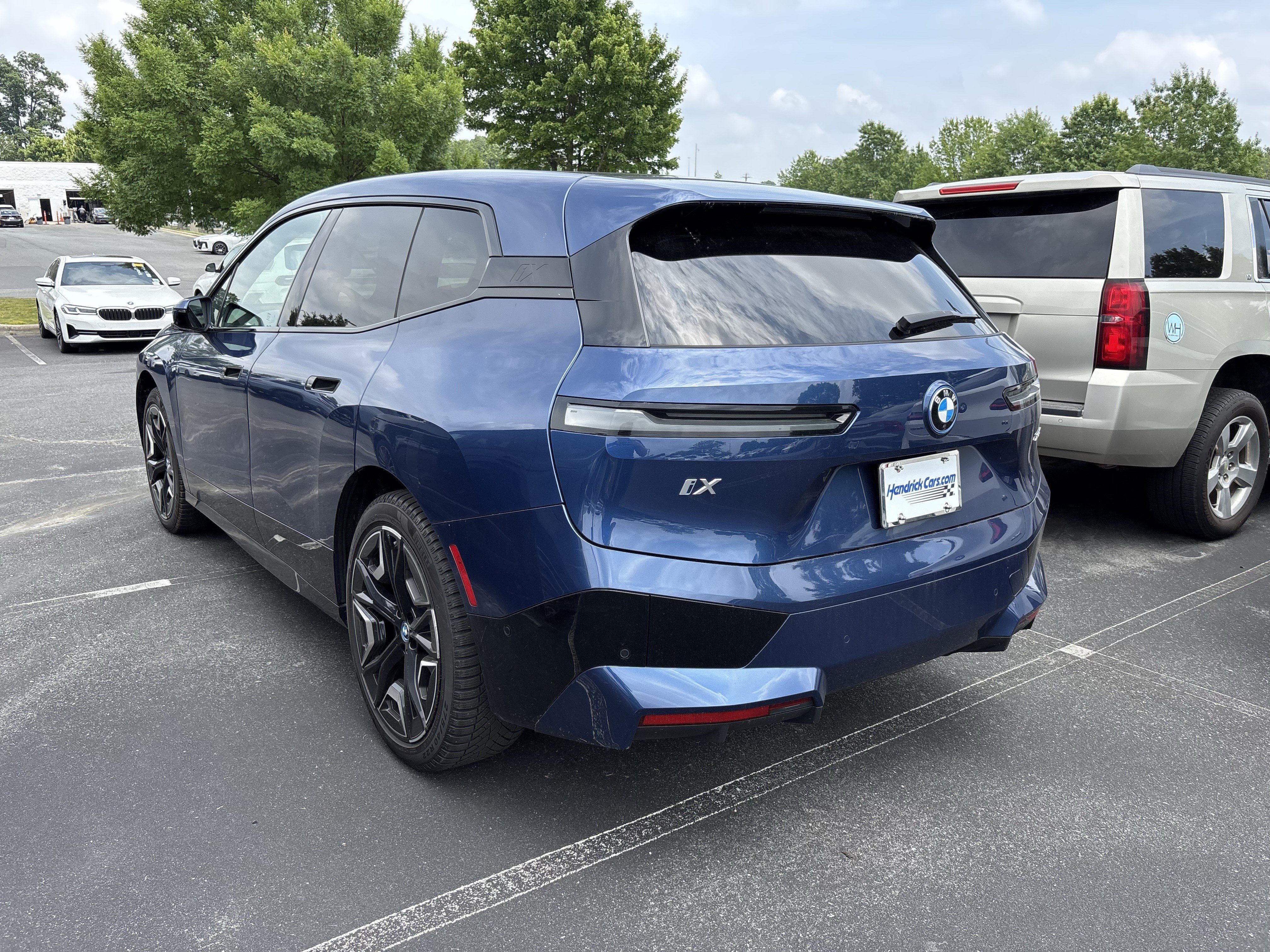 Certified 2024 BMW iX xDrive50 w/ Premium Package AWD/4WD image 18