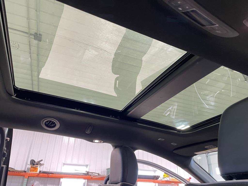 Used 2019 Chrysler Pacifica Limited w/ Advanced Safetytec Group image 40