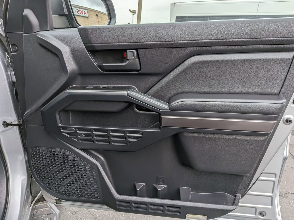 Used 2025 Toyota 4Runner SR5 image 32