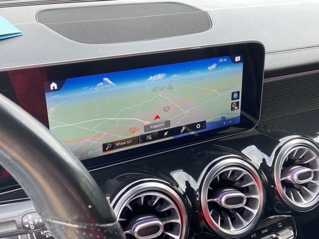 Used 2021 Mercedes-Benz GLB 250 4MATIC image 36