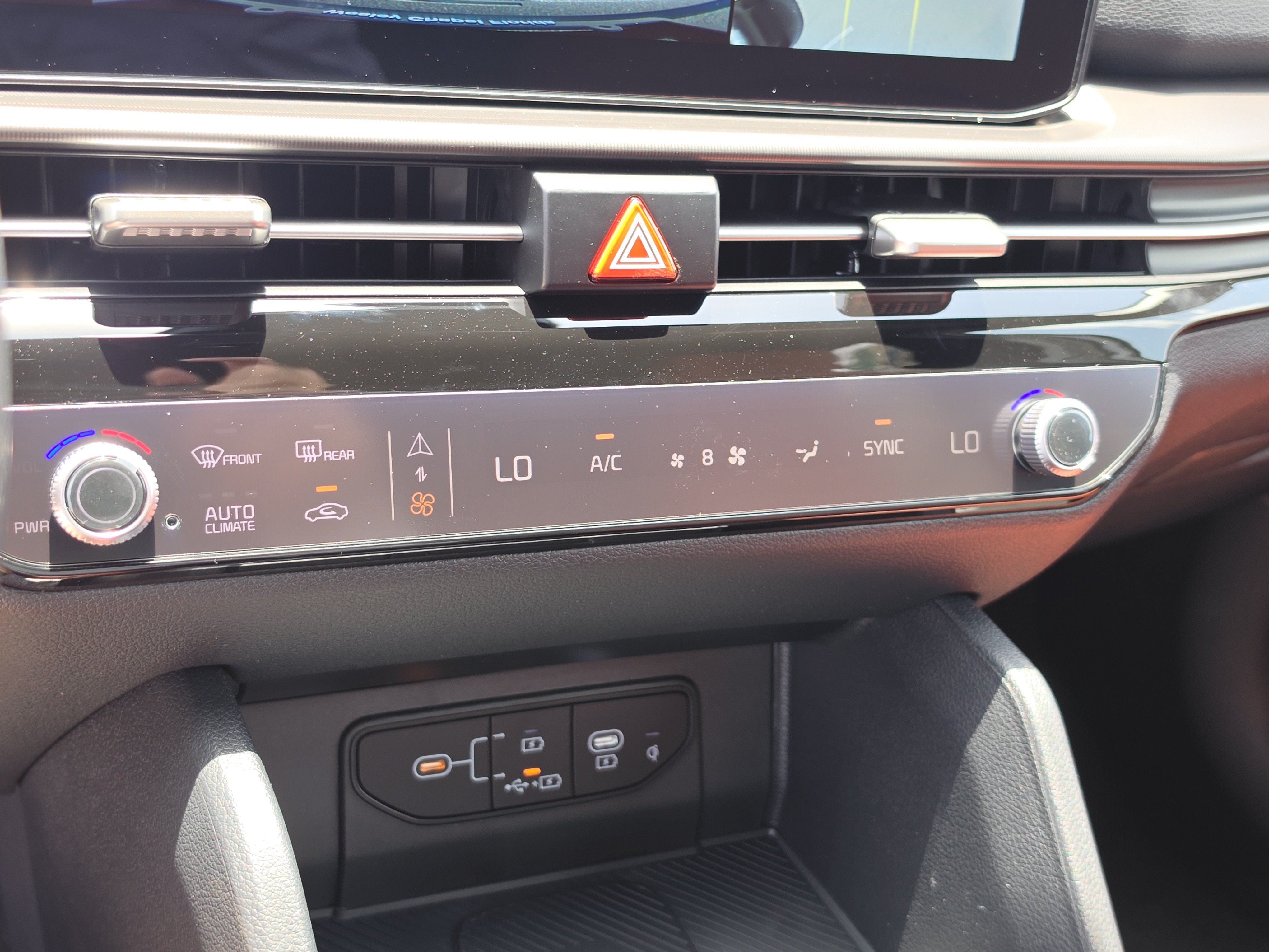 New 2026 Kia Sportage SX FWD image 26
