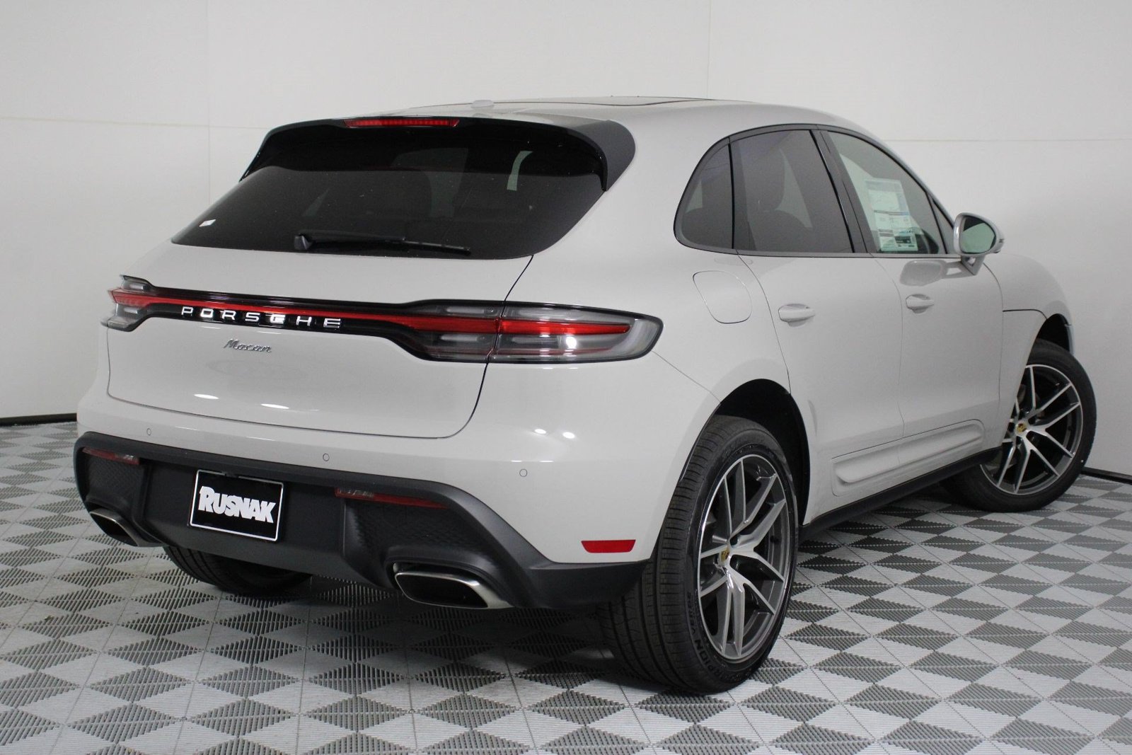 New 2026 Porsche Macan AWD/4WD image 7