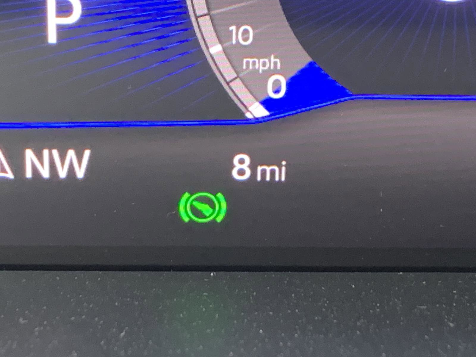 Used 2025 Volkswagen Taos SE w/ Taos Adventure Package (SXB) image 33