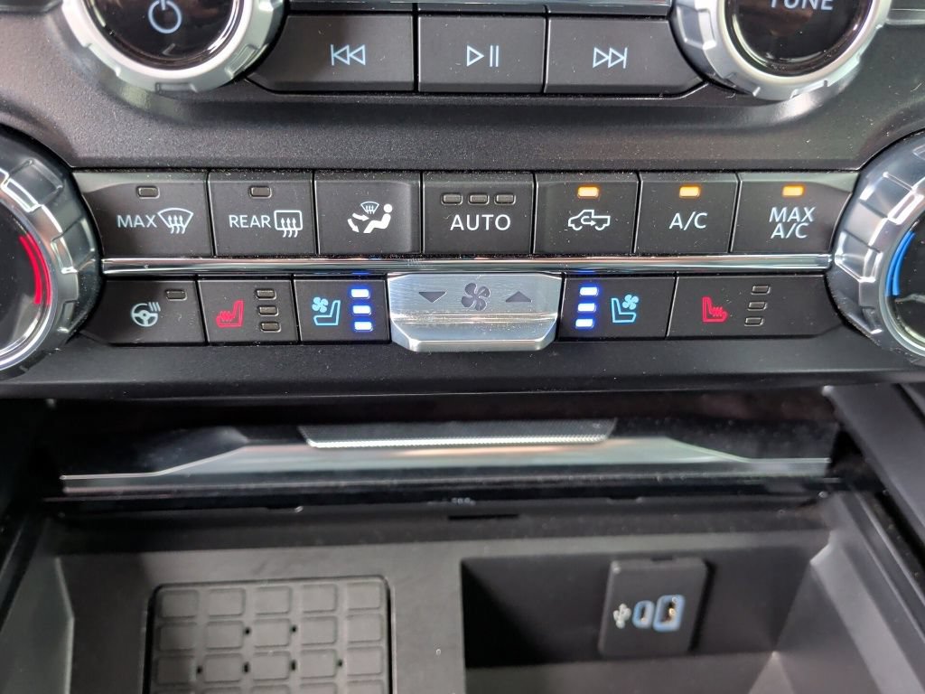 Used 2026 Ford F250 Platinum AWD/4WD image 29