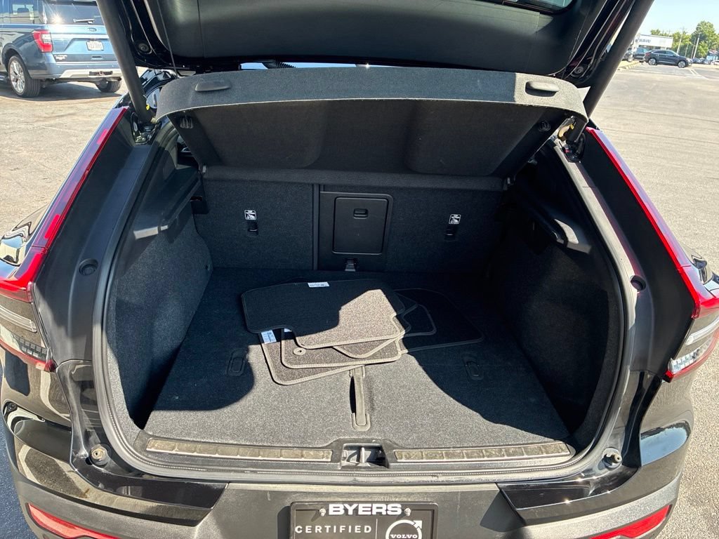 Used 2023 Volvo C40 P8 Recharge Ultimate AWD/4WD image 6