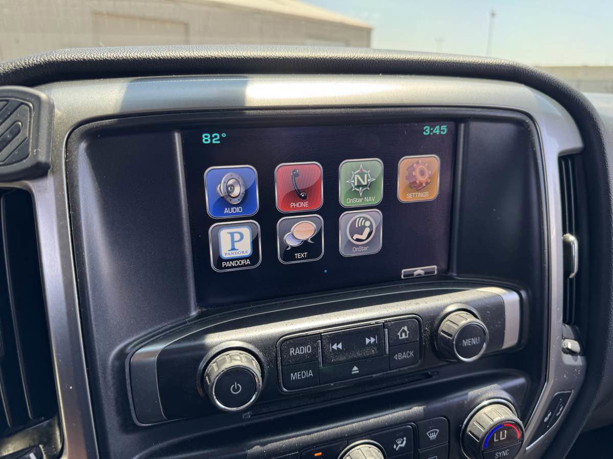 Used 2015 Chevrolet Silverado 1500 LT w/ Custom Sport Edition image 31