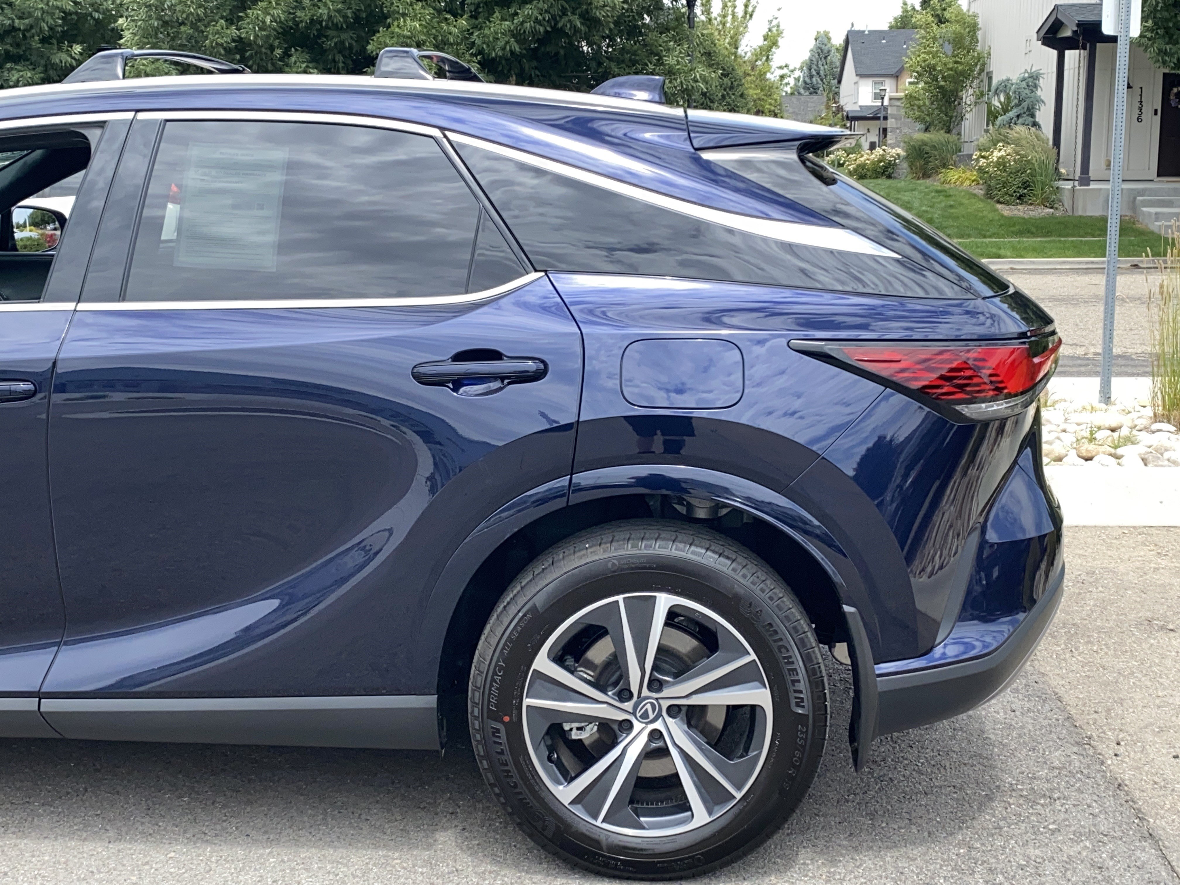Used 2026 Lexus RX 350h w/ Accessory Package (2T) AWD/4WD image 4