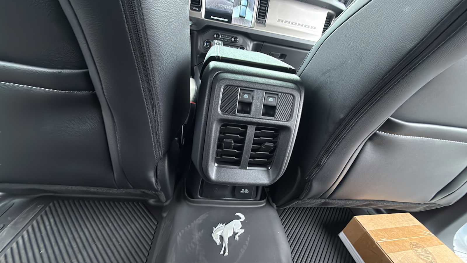 New 2026 Ford Bronco Outer Banks w/ Sasquatch Package image 41