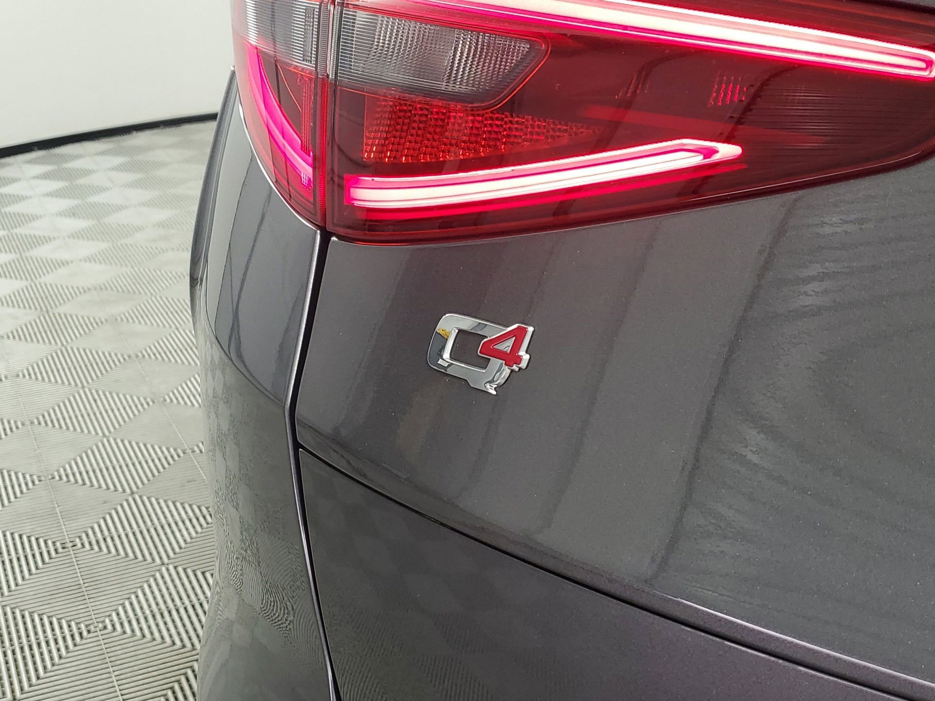 Used 2022 Alfa Romeo Stelvio Quadrifoglio w/ Active Assist Plus Package AWD/4WD image 19