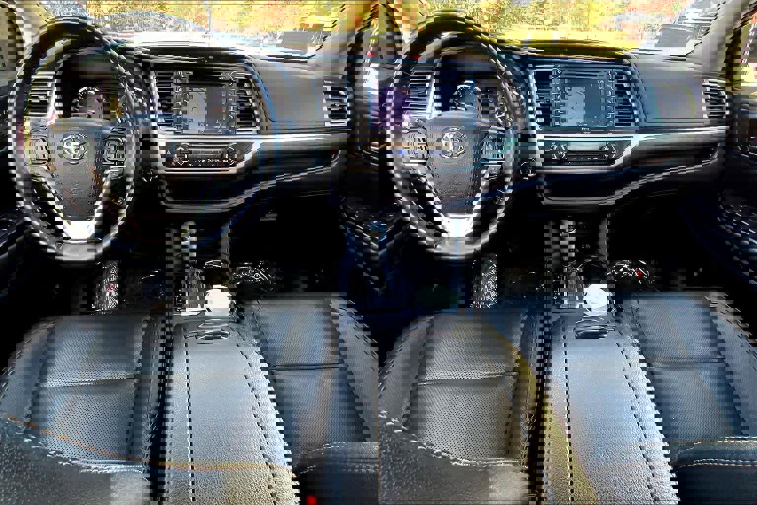 Used 2019 Toyota Highlander Limited image 14